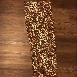 Junior’s Leopard Printed Maxi Skirt with slits on both sides